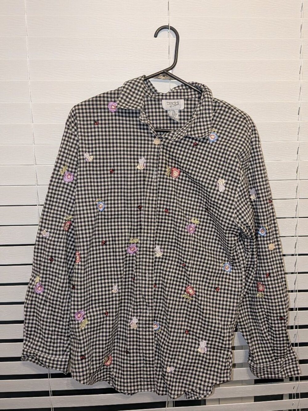 Vintage Teddi Embroidered Gingham Button Up Shirt Black White Medium Cottagecore